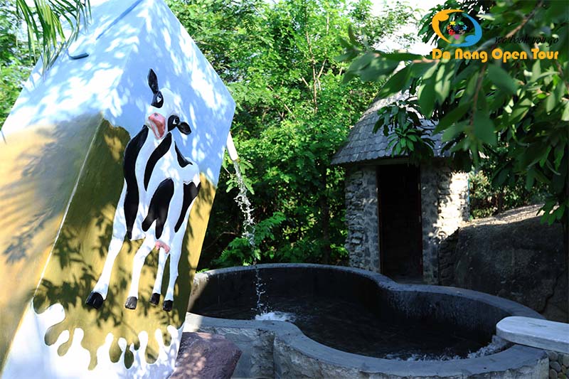 tắm sữa tour núi thần tài