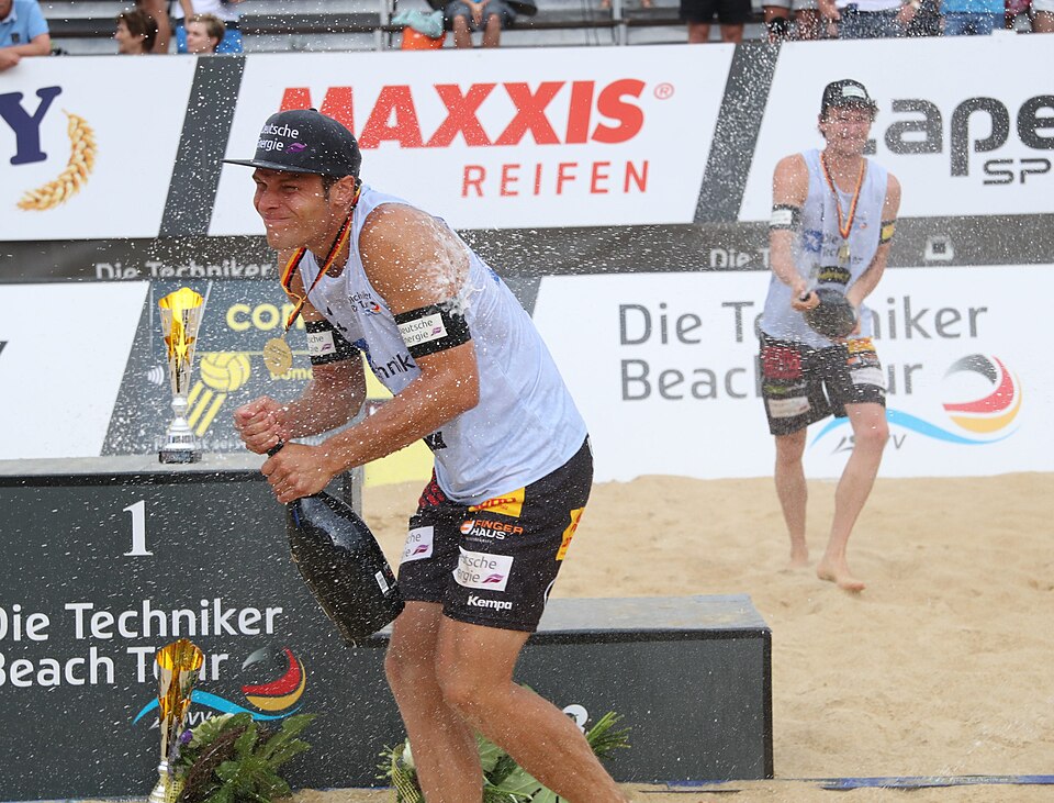 Hình ảnh đại diện: Cách Chọn Tour Du Lịch Biển Phù Hợp - Kinh Nghiệm Từ Chuyên Gia