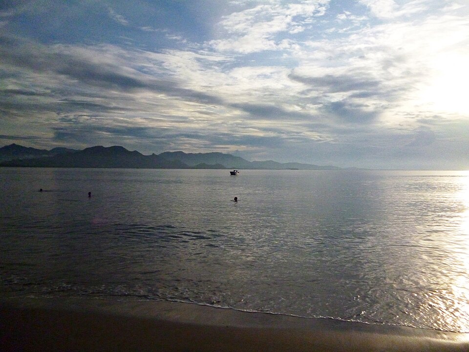 Hình ảnh đại diện: Điểm Đến Du Lịch Biển Việt Nam: Top 8 Bãi Biển Đẹp Nhất Nên Ghé Thăm Năm 2026