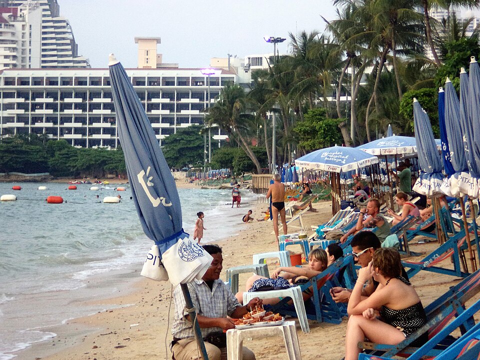 Hình minh họa: Các hành động cụ thể giảm thiểu rác thải khi du lịch biển