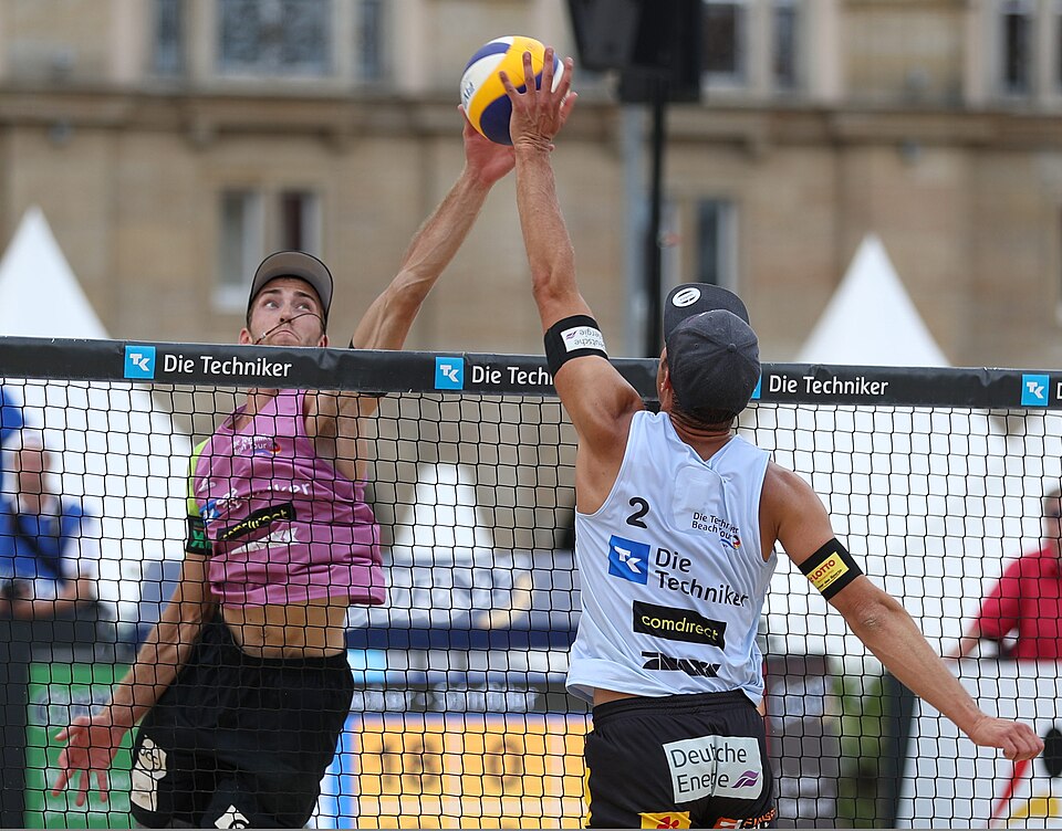 Hình minh họa: Lưu ý khi đặt tour du lịch biển